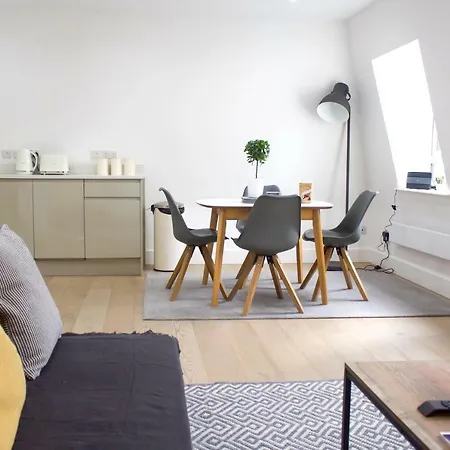 Cosy Two Bedroom Apartment In Islington